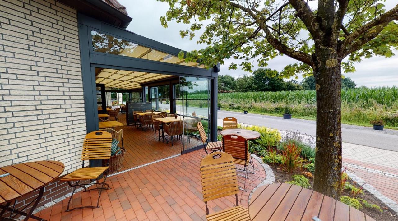 Paga - Parkgaststaette Hotel Ehrenburg ภายนอก รูปภาพ
